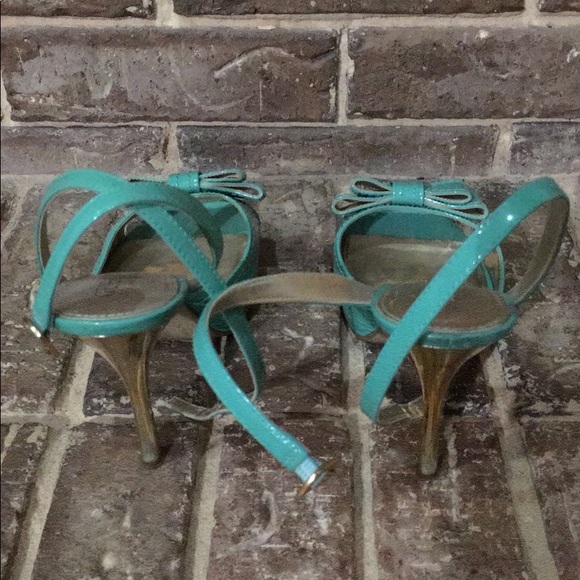 Turquoise Guess Heels - Picture 3 of 3